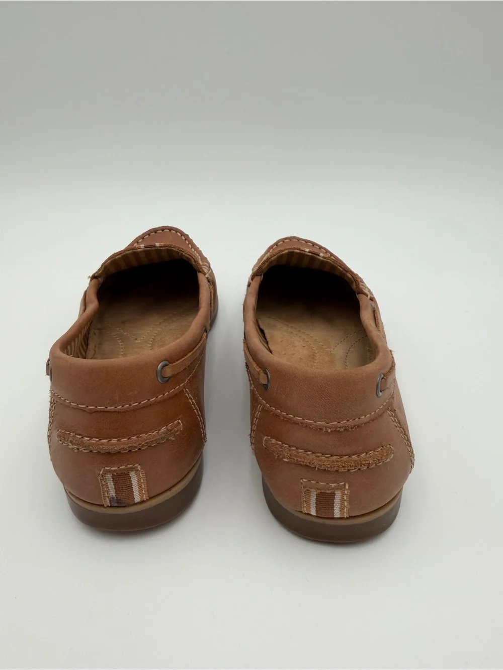Naturalizer Women’s Tan Leather Slip-On Moccasin Loafers